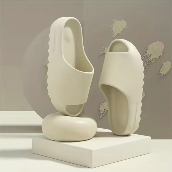 Women's Footwear | Solid Platform | Pillow Slippers | EVA Slides | Anti-slip - Picture 7 of 15